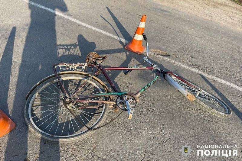 На Хмельниччині встановлюють обставини ДТП, у якій травмувався 68-річний велосипедист