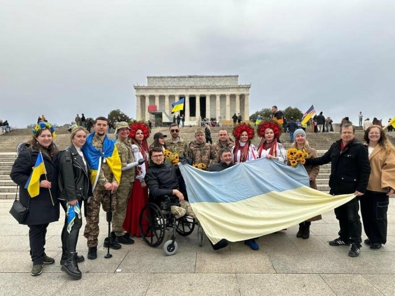 Як українські військові проходять протезування у США