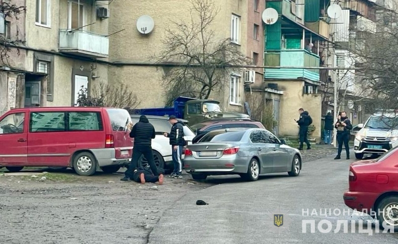 На Закарпатті поліція затримала злочинне угруповання, яке спеціалізувалося на угоні елітних авто