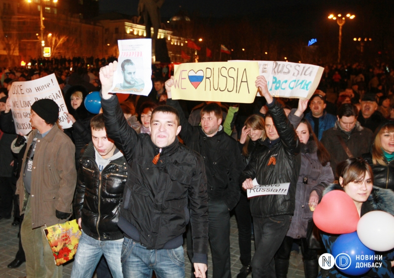 «Спротив на Донбасі був. Не менш небезпечний і героїчний, ніж в інших регіонах». Донеччани згадують мітинги «За Україну!»