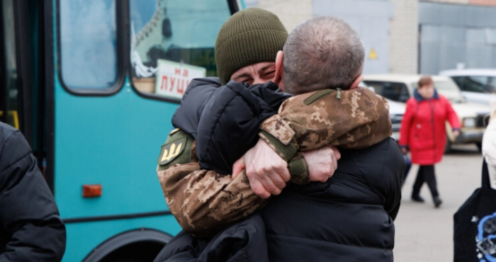 У Луцьку зустріли звільнених з російського полону волинян