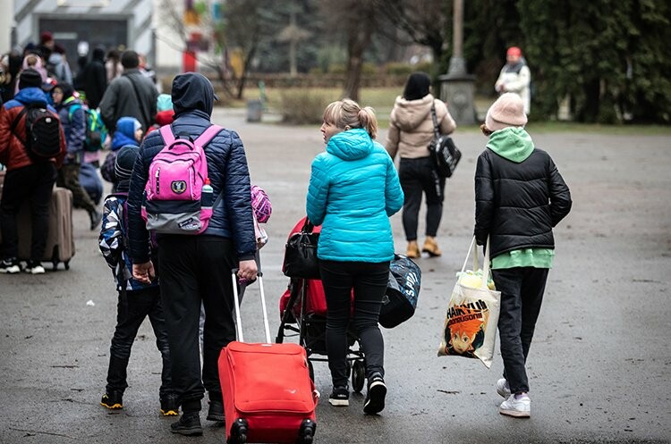 Уряд подовжив терміни подання заяв щодо виплат ВПО: хто може отримати допомогу