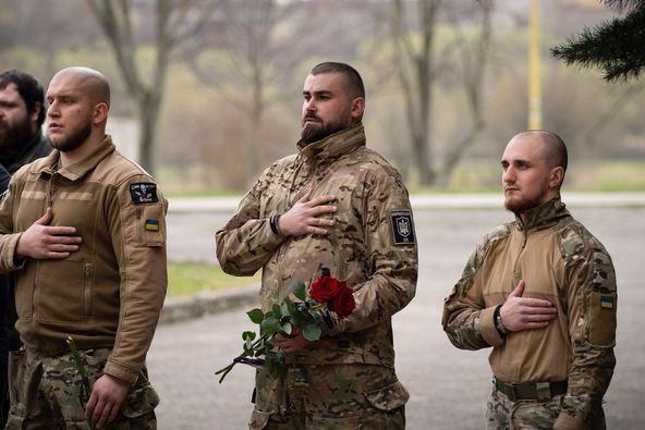 В Ужгороді сьогодні відкрили меморіальну дошку загиблому Герою Анатолію Тегзі