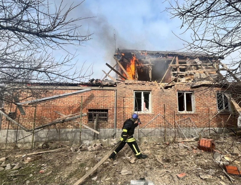 Вдень рашисти били по Нікополі та Марганецькій громаді, постраждала жінка