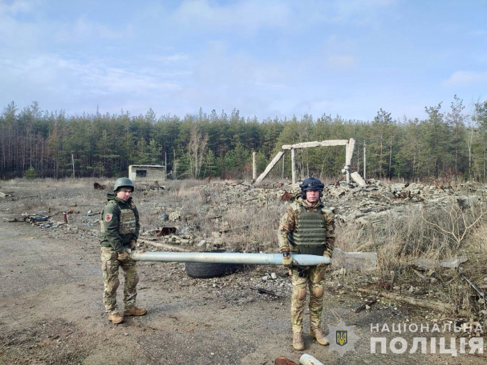 Закарпатські поліцейські-вибухотехніки продовжують розміновувати деокуповані території