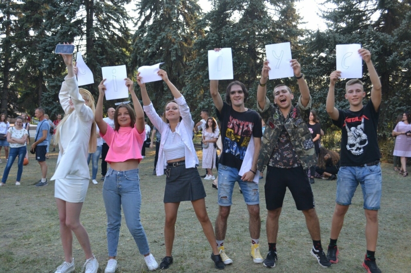 «Сила ідей» з Авдіївки не здається: зруйноване місто, а не громада, - ФОТО