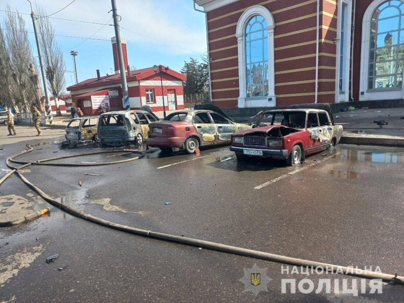 Було дуже багато горя навколо: Друга річниця трагедії на залізничному вокзалі в Краматорську