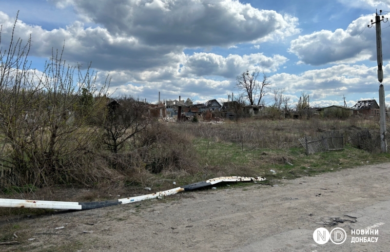 Розділені рікою. Як зруйновані мости заважають відновленню на півночі Донеччини