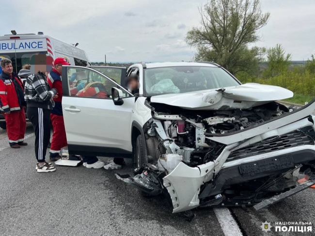 У ДТП на Дубенщині постраждало п’ятеро людей, серед них — діти