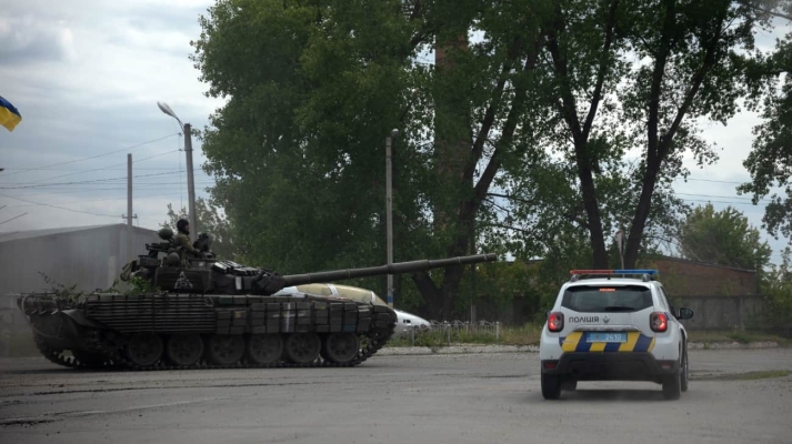 МВС: У північній частині Вовчанська армія РФ бере цивільних у полон, відомо про випадок розстрілу 