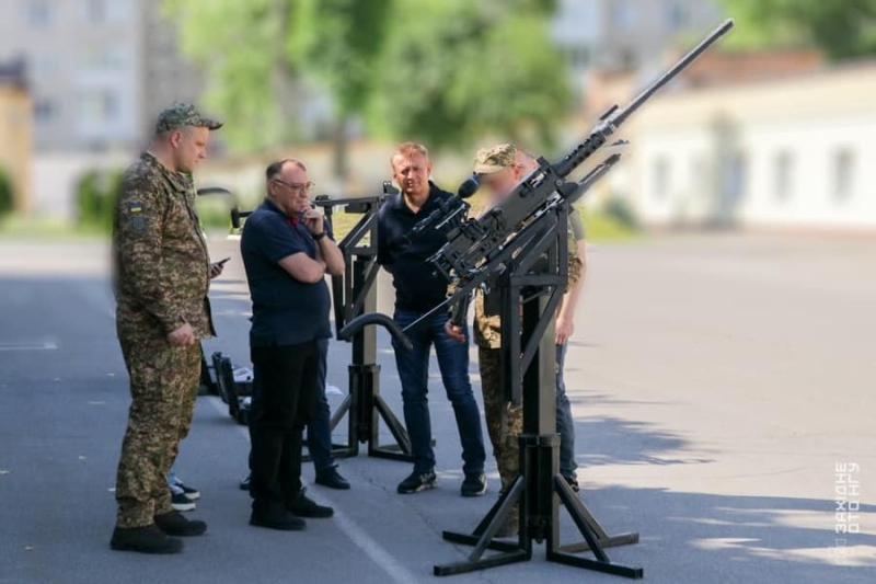 “Вінничани” передали нацгвардійцям унікальний комплекс “Безпечне небо”