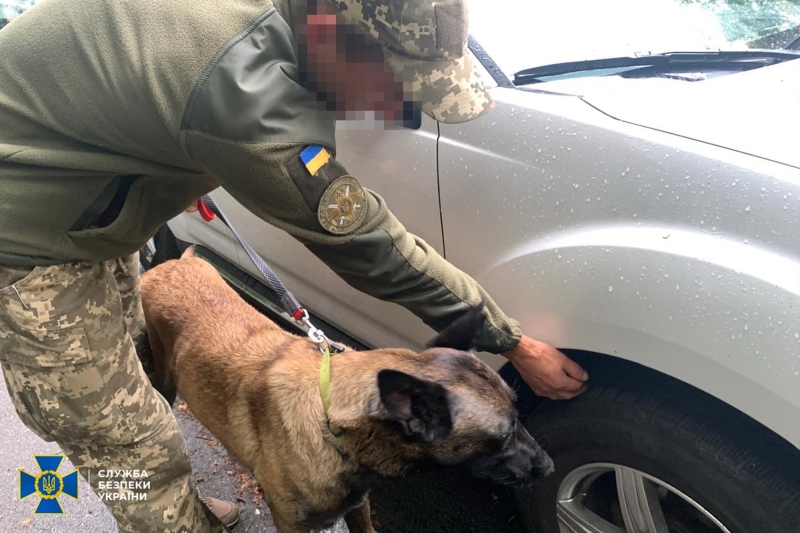 Перевірка документів та авто: СБУ проводить заходи в урядовому кварталі Києва 