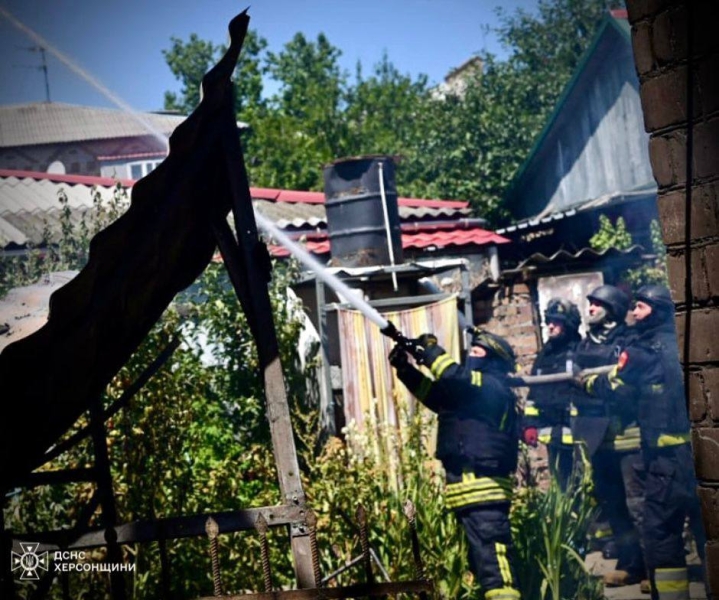 Росіяни скинули вибухівку з дрона на двох дітей у Херсоні, вони в лікарні