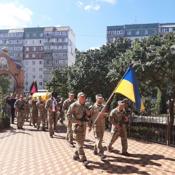 Сумчани попрощалися із захисником Валерієм Варавенком