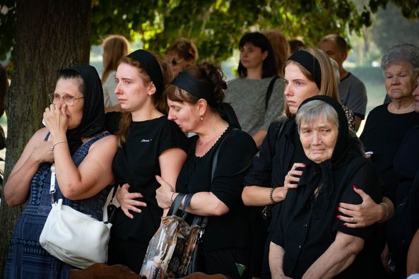 В Ужгороді сьогодні, 30 серпня, в останню земну дорогу проводжали 51-річного солдата Сергія Стрижака